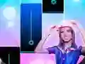 שפּיל אַנאַ עמיליע פיאַנאָ טייַלס אָנליין